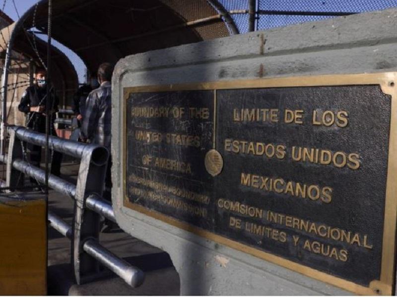 M&eacute;xico vacunar&aacute; en la frontera con las dosis Johnson que envi&oacute; EU, en camino a reapertura de cruces en julio (video)
