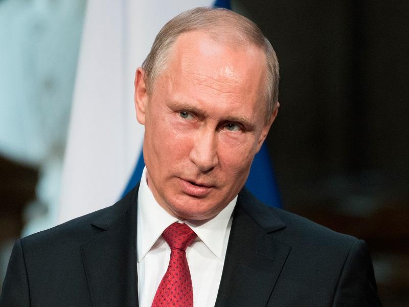 Putin invita al mundo a vacunarse contra el COVID-19 en Rusia