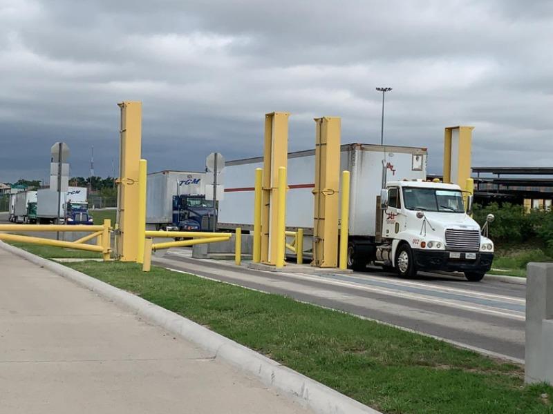 Cruzaron 125 camiones el primer domingo abierto al tr&aacute;fico comercial entre Eagle Pass y Piedras Negras