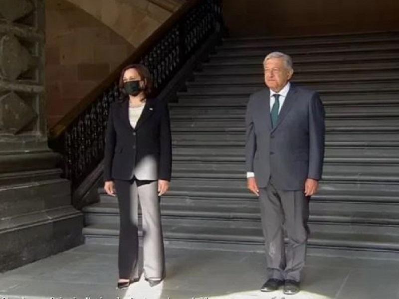 Kamala Harris arriba a Palacio Nacional para una reuni&oacute;n con el presidente L&oacute;pez Obrador (video)