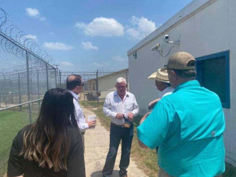 Planean reabrir c&aacute;rcel en Crystal City para afrontar crisis migratoria