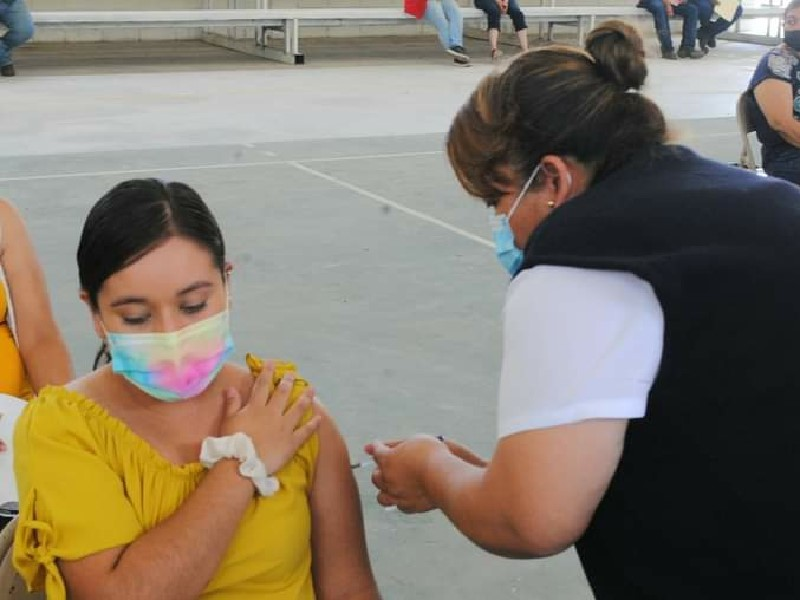 Aplican este martes segunda dosis contra el COVID-19 a adultos de 50 a 59 años y embarazadas en Morelos