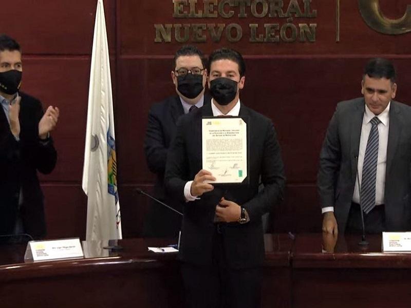 Samuel García recibe constancia de mayoría como gobernador electo de Nuevo León