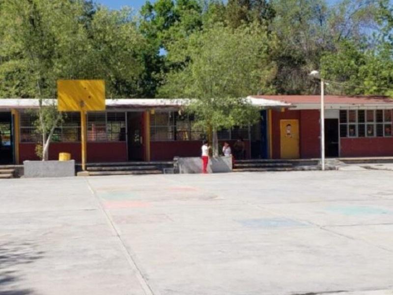 Da positivo a Covid-19 alumna de primaria en Parras, suspenden clases presenciales por 15 días