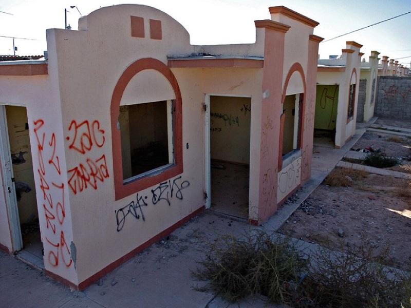 Estado busca recuperar viviendas abandonadas del INFONAVIT para venderlas a costo accesible: Enrique Mart&iacute;nez