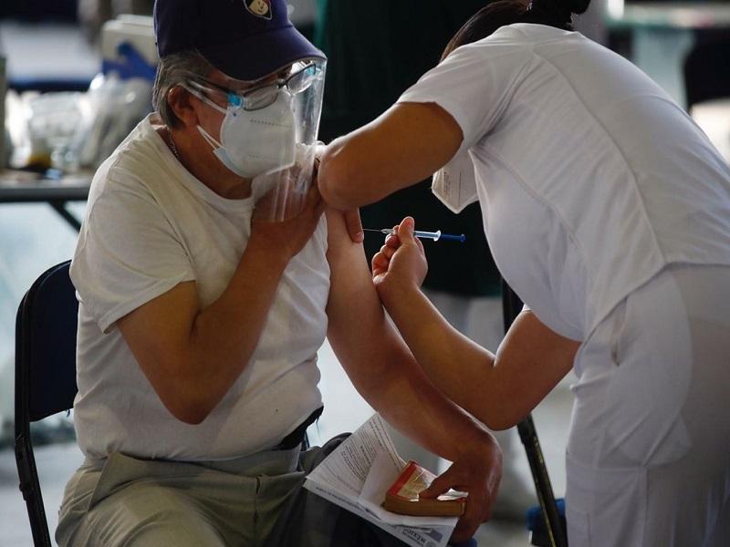 Han sido aplicadas 600 mil vacunas antiCovid en Coahuila, representa el 20% de la población: Roberto Bernal