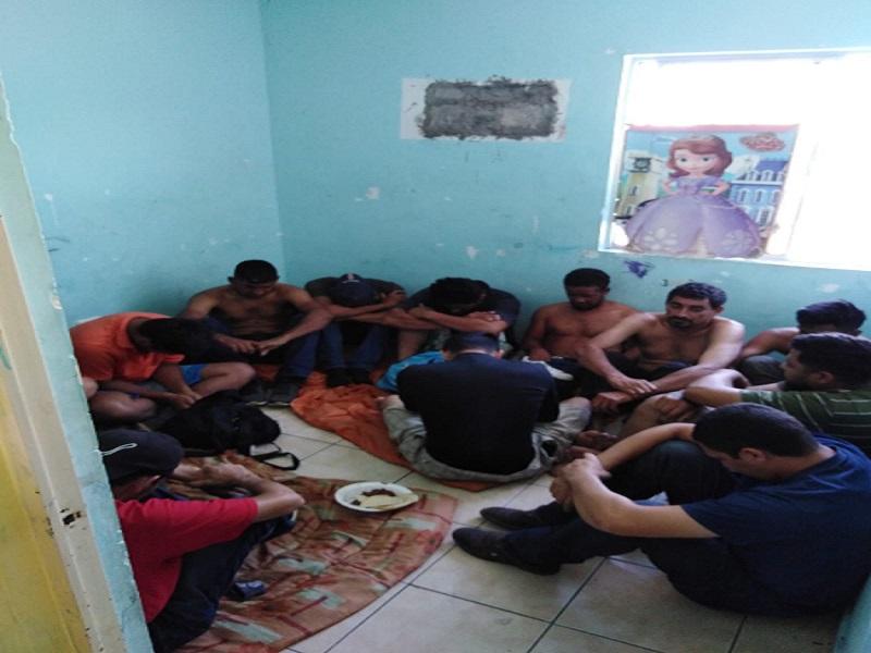 Aseguran a 15 migrantes extranjeros en casa de seguridad en Piedras Negras, vecinos reportaron escándalo