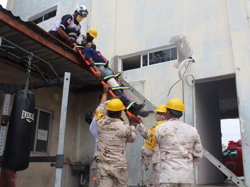 Realizan simulacros de sismo y tornado en Acu&ntilde;a 
