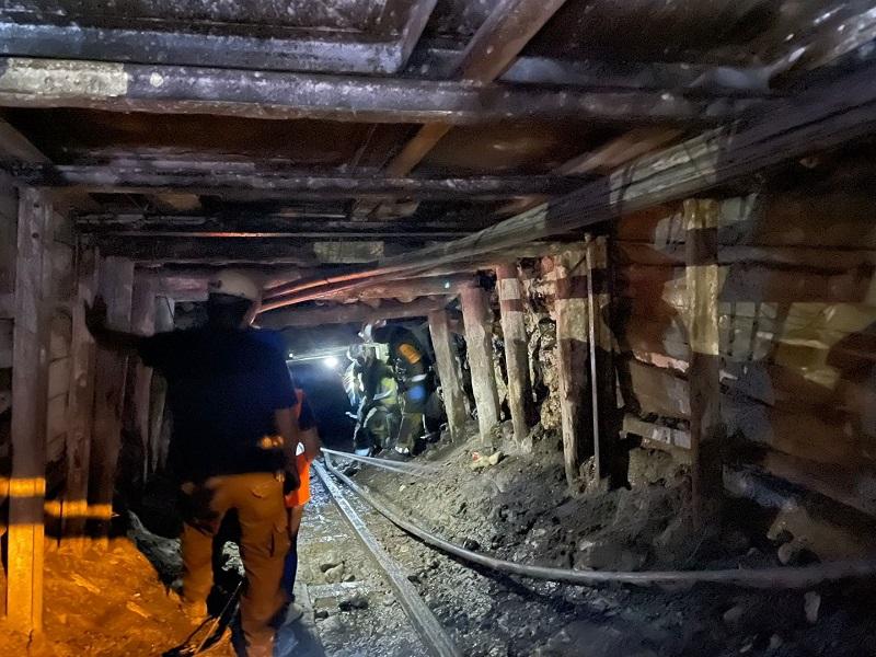 Exhiben contratos de CFE con empresa minera en la que un trabajador sali&oacute; gravemente lesionado