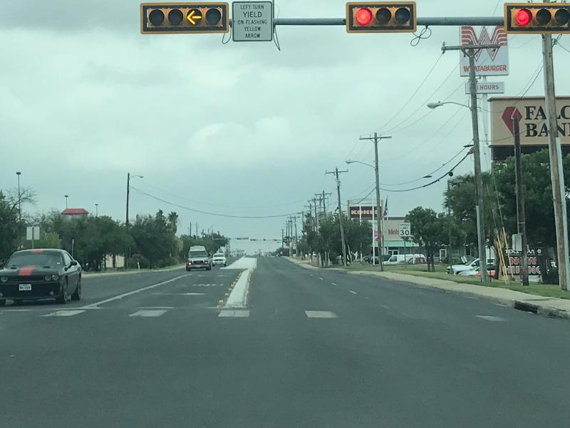 No construir&aacute;n m&aacute;s camellones en bulevares de Eagle Pass, revisar&aacute;n el funcionamiento de los ya instalados (VIDEO)