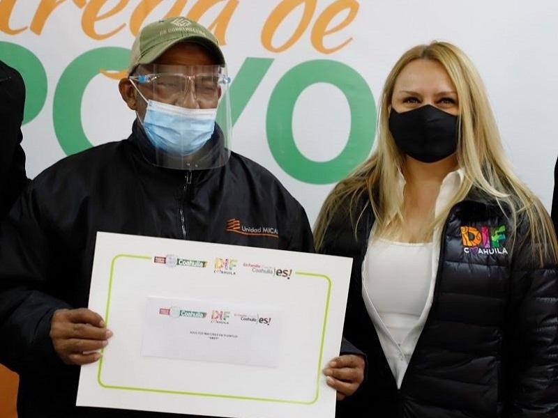 Se reincorporar&aacute;n 60% de adultos mayores empacadores a tiendas de autoservicio en Coahuila