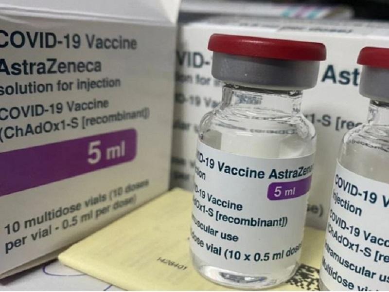Oxford plantea tercera dosis de su vacuna AstraZeneca, 6 meses después de la segunda