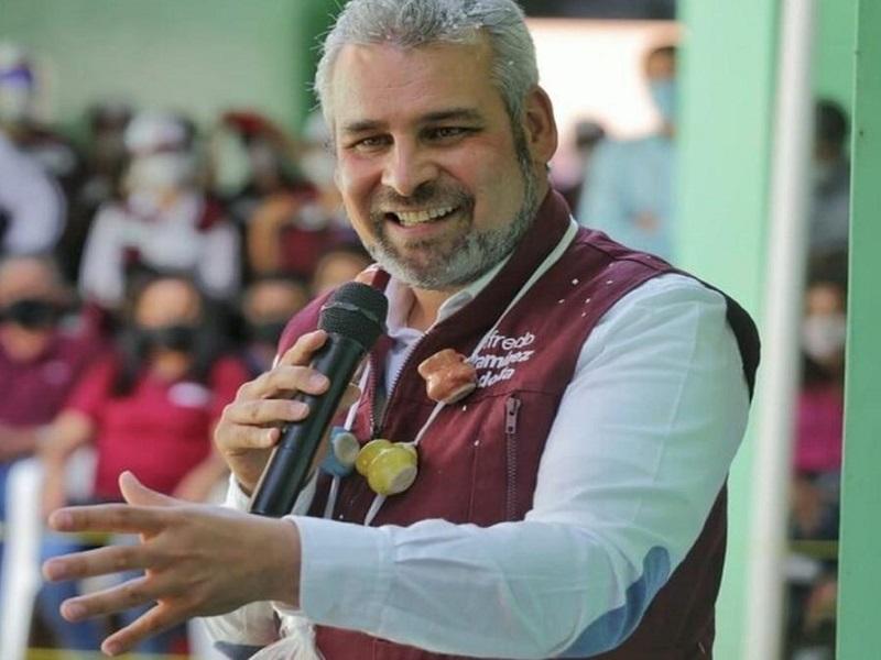 Gobernador electo de Michoacán, Alfredo Ramirez Bedolla, da positivo a COVID-19