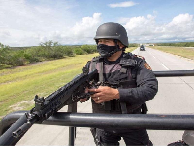 P&aacute;nico y resignaci&oacute;n en la carretera de la muerte de Monterrey a Nuevo Laredo: El Pa&iacute;s