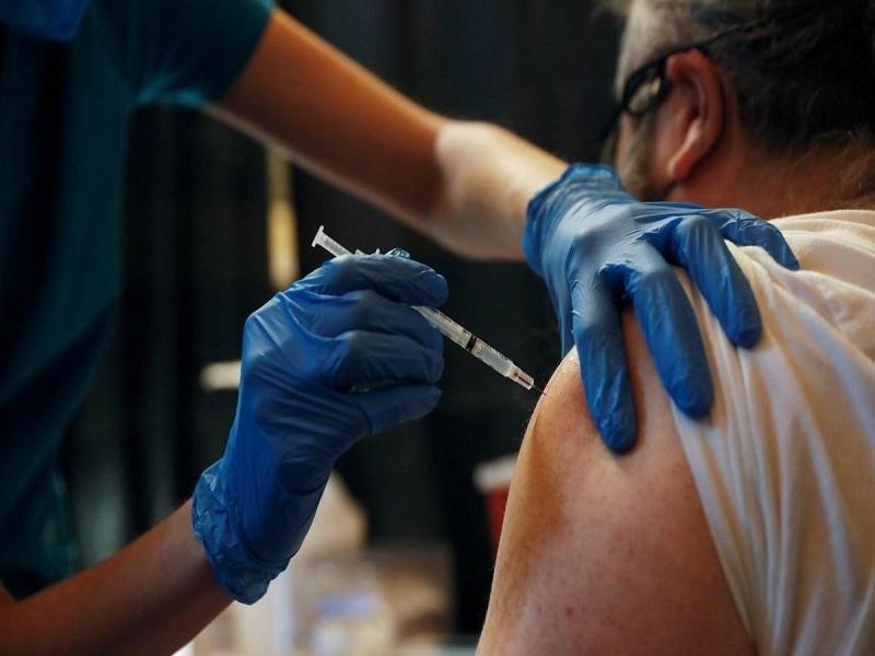 Planea Eagle Pass aplicar con costo hasta 150 vacunas antiCovid diarias a mexicanos en la guardarraya del Puente Dos 