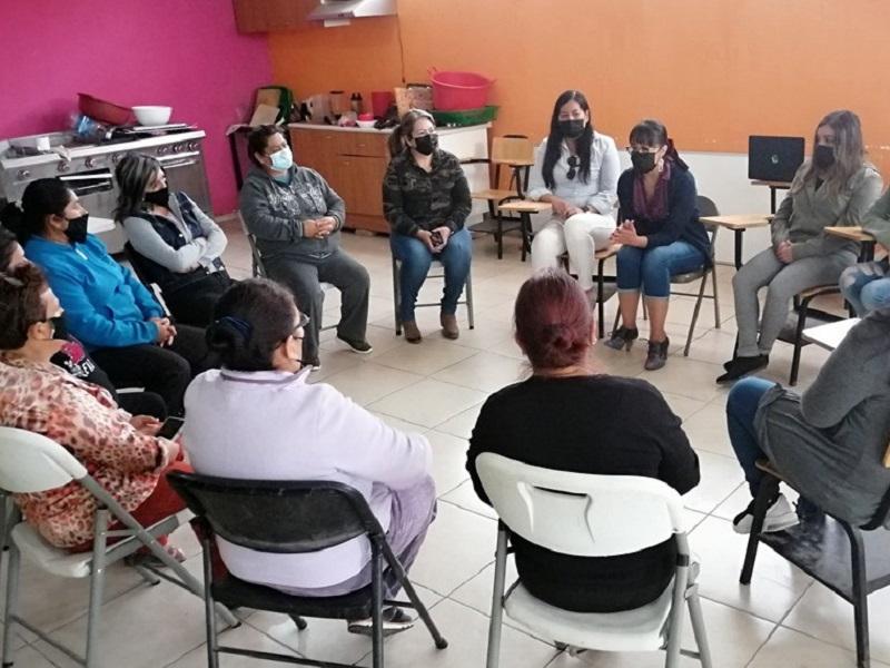 Imparte Coahuila Taller Círculo de Mujeres para fomentar empoderamiento comunitario