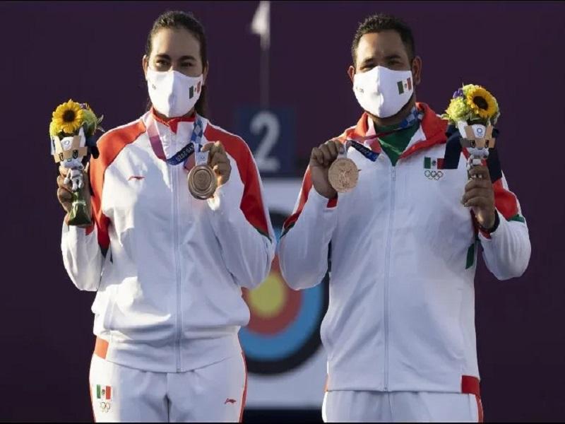 M&eacute;xico obtiene su primera medalla en Tokio 2020: Alejandra Valencia y Luis &Aacute;lvarez ganan bronce en tiro con arco mixto