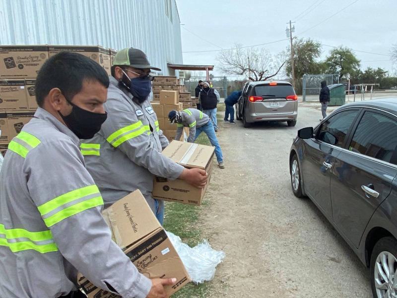 Distribuir&aacute;n despensas a miles de familias de Eagle Pass este jueves