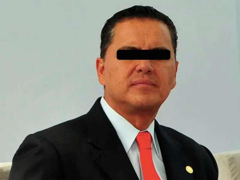 Exgobernador de Nayarit, Roberto Sandoval, obtiene suspensi&oacute;n del proceso en su contra por falsificaci&oacute;n de documentos