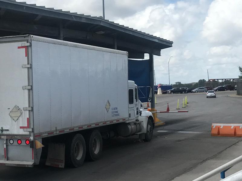 Esperan aprobaci&oacute;n de la Aduana de M&eacute;xico para extender por 6 meses el cruce de camiones comerciales los domingos 