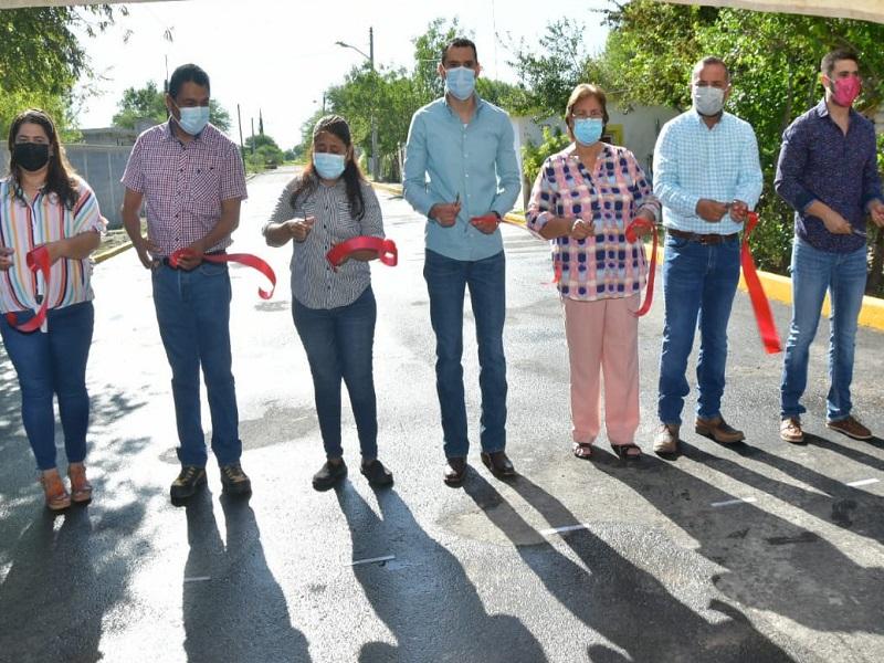 Entregan pavimentaci&oacute;n de la calle Cuauht&eacute;moc en Nava