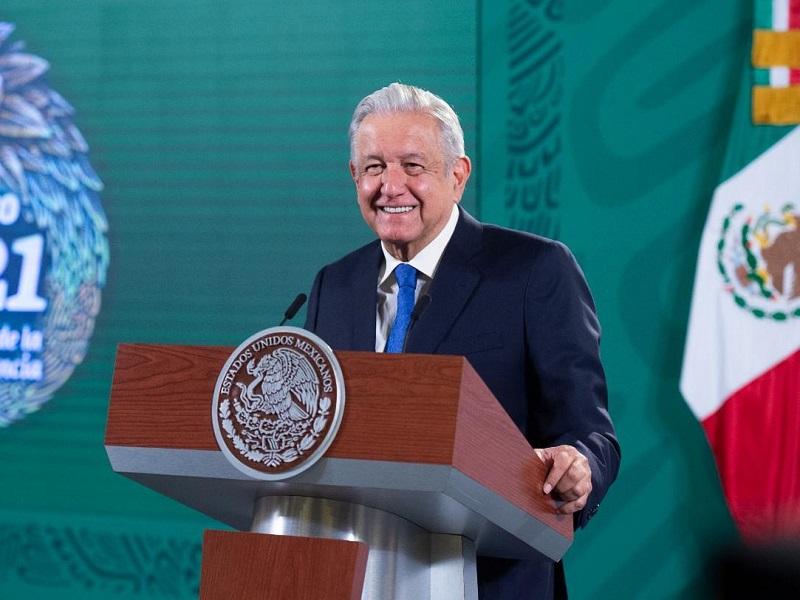 AMLO analiza construir instalaciones de gas natural en colonias