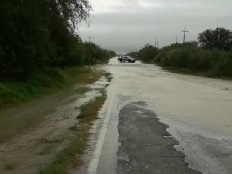 Reabren carretera Allende-Villa Unión tras cierre por lluvias