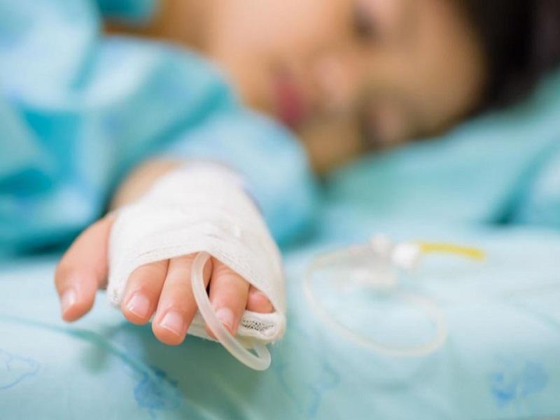 Récord de niños hospitalizados por COVID-19 en los EU