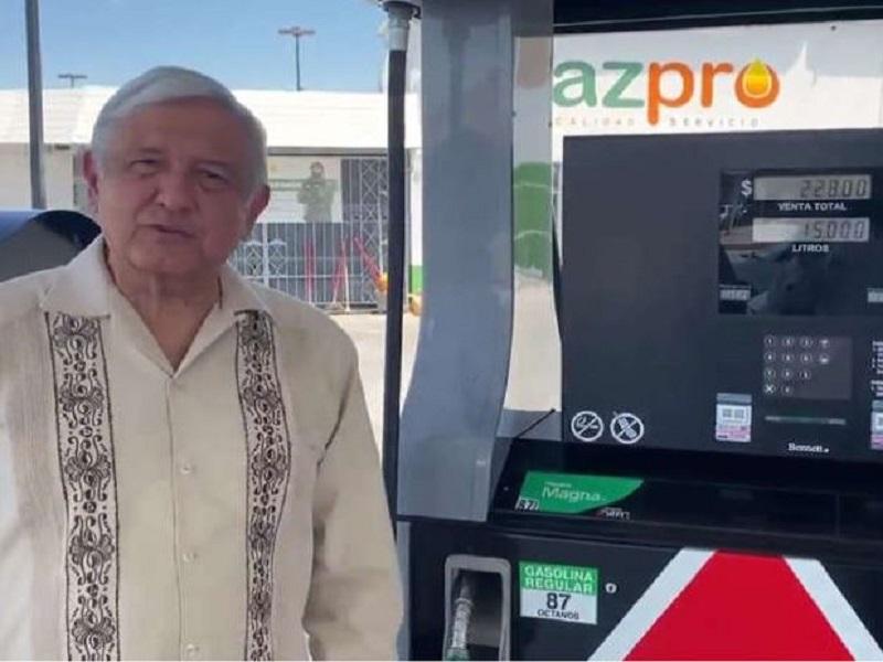 Ya no hay gasolinazos, dice AMLO al mostrar costo de gasolina en Ciudad Juárez (video)