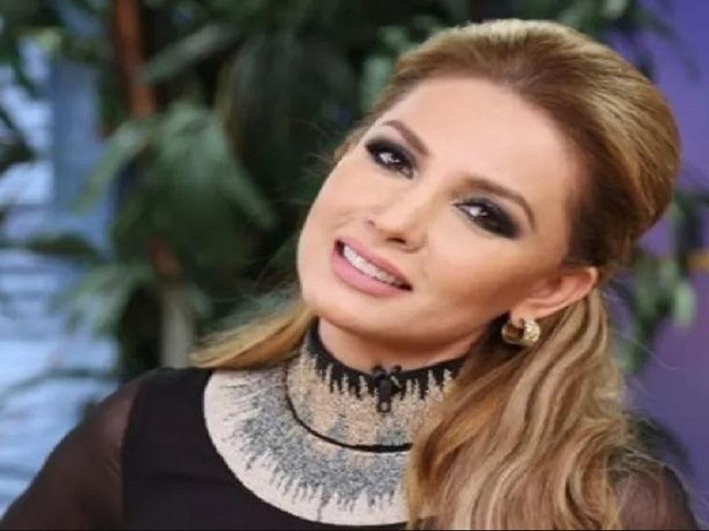 Hospitalizan a Paty Navidad tras complicaciones del COVID-19