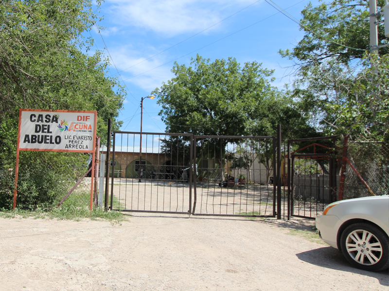 Resguardan a adultos mayores contagiados en asilo municipal de Acu&ntilde;a