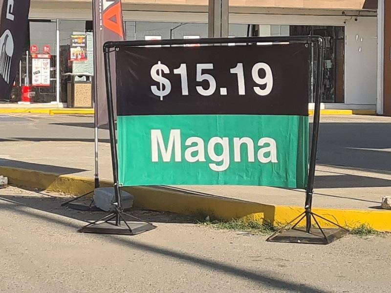 Regresa la gasolina Magna a su precio anterior, cuesta 15.19 pesos (video)