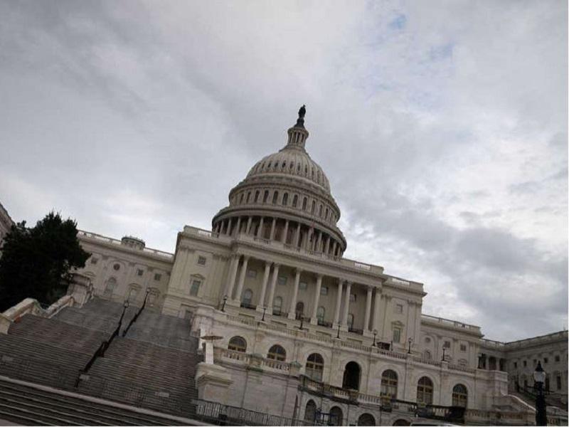 Investigan presunto explosivo en veh&iacute;culo cerca de Capitolio