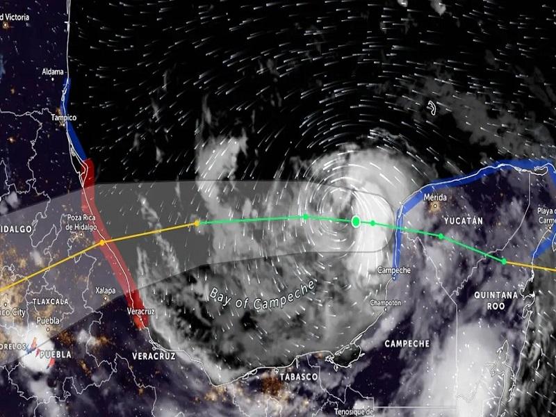 Grace recobra fuerza a huracán categoría 1 y avanza hacia Veracruz, hay alerta en 200 municipios 