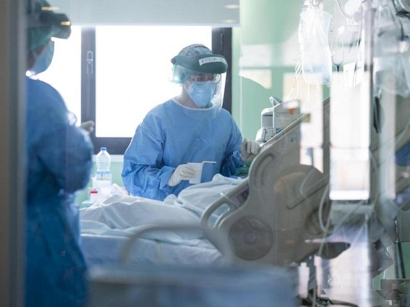Más de 5 mil 400 pacientes COVID murieron en hospitales privados en 2020: INEGI