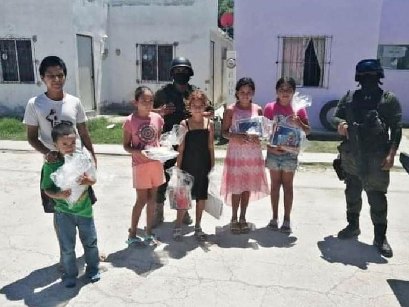 Elementos del Mando Único entregaron paquetes escolares a niños de Morelos