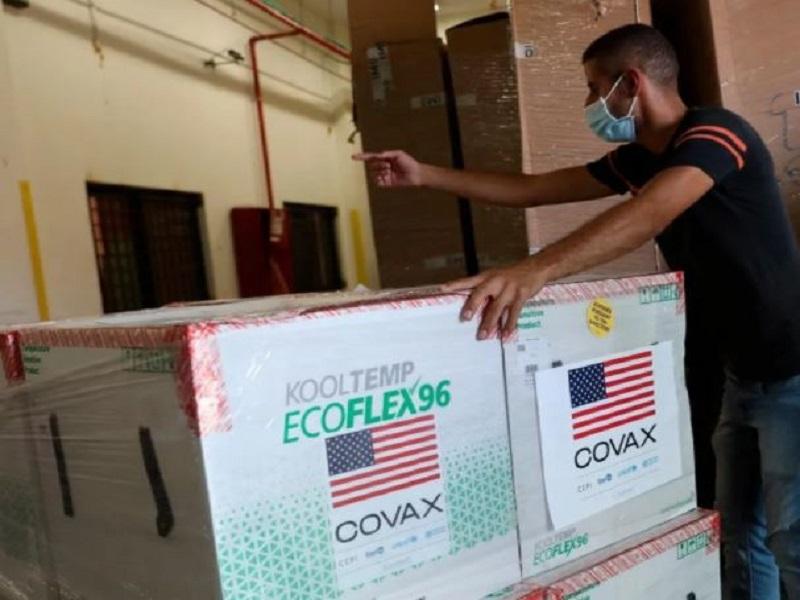 Embarque con un millón 750 mil vacunas de Moderna llega a México; son las que donó EU