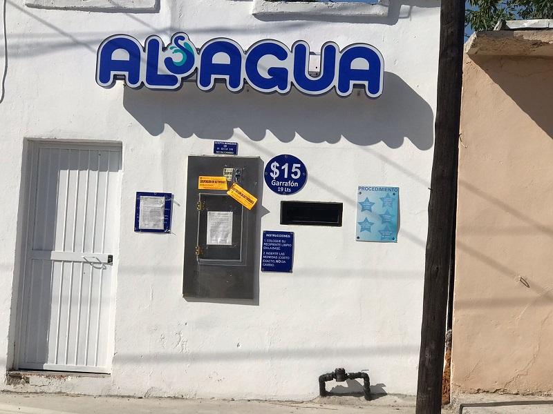 Suspende Fomento y Regulaci&oacute;n Sanitaria dos m&aacute;quinas expendedoras de agua purificada a granel