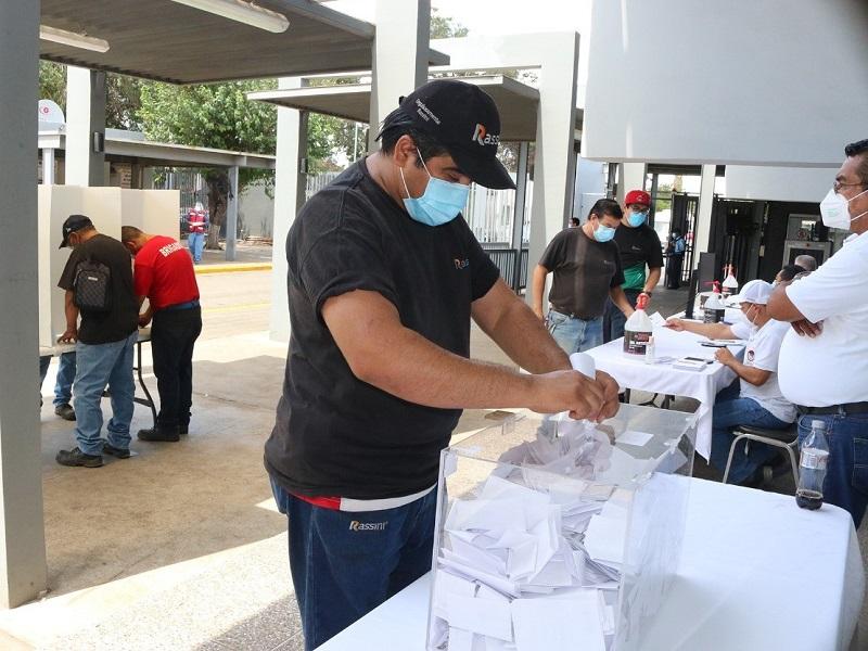 Trabajadores de Rassini reeligen a Francisco Espinoza como Secretario Sindical 