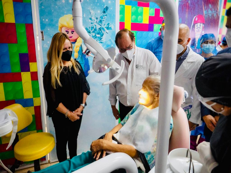 Con pr&oacute;tesis dentales, gobierno de Coahuila cambia la vida de 100 coahuilenses