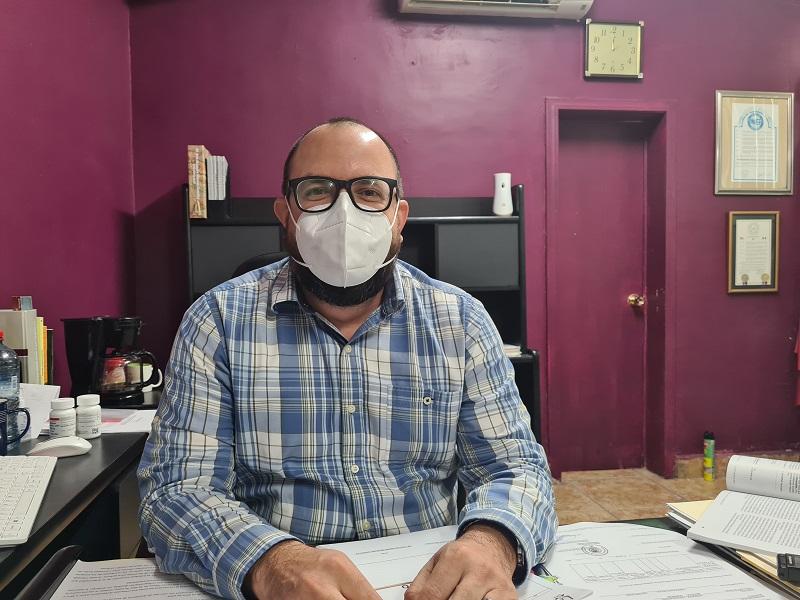 Familiares directos de pacientes COVID deben aislarse cuando viven en el mismo domicilio: Salud 