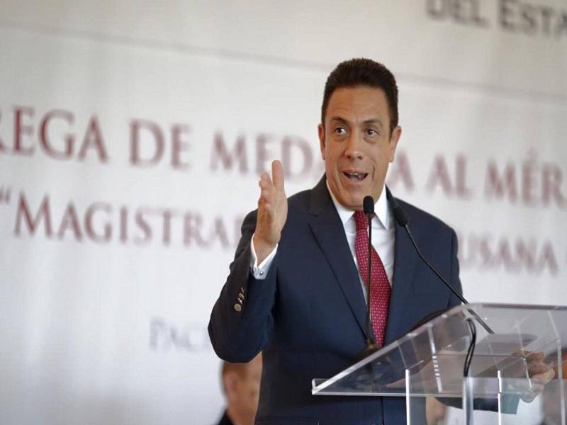 Hospitalizan en Pachuca a Omar Fayad, gobernador de Hidalgo