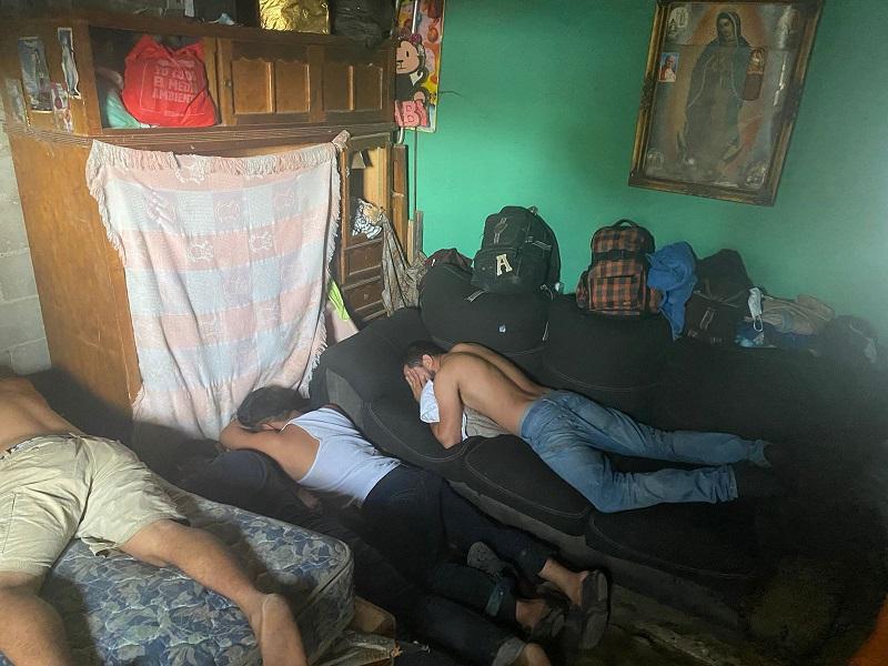 Rescatan a dos grupos de migrantes que denunciaron estar secuestrados en Piedras Negras, cuatro tienen Covid-19