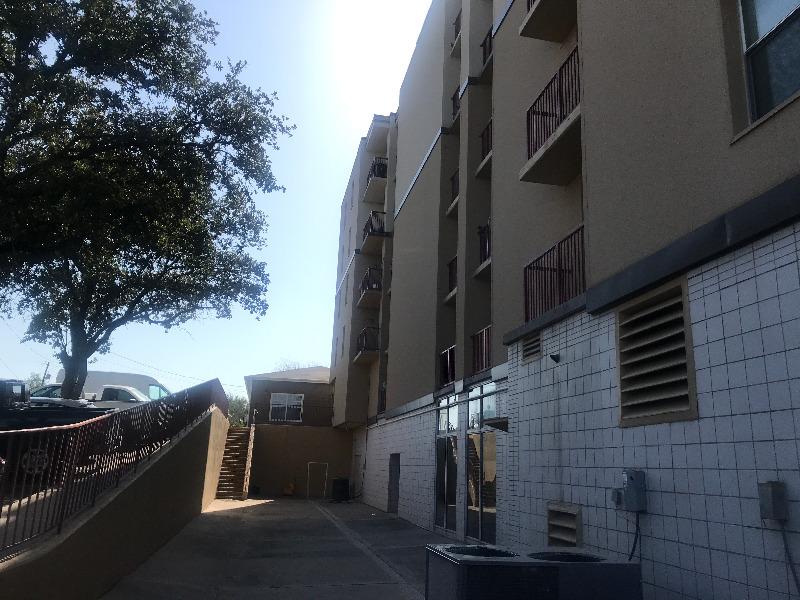 Invertir&aacute;n casi 700 mil d&oacute;lares para reparar el edificio El Centenario, que alberga a adultos mayores en Eagle Pass (video)