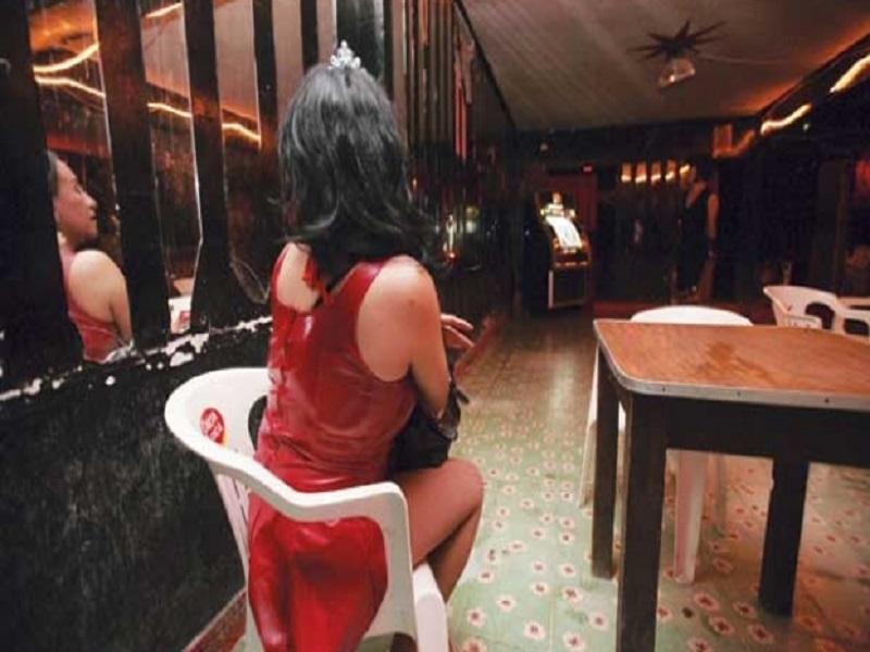 Migrantes ya no solo mendigan para obtener un peso, tambi&eacute;n se est&aacute;n prostituyendo en Piedras Negras (video)