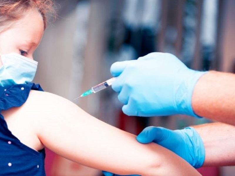 Dos niñas saltillenses se vacunaron contra el COVID en EU, recibieron Pfizer y no tuvieron reacción