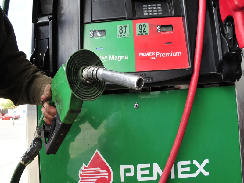 De los 39 centavos que bajó la gasolina apenas este martes, ya recuperó 29