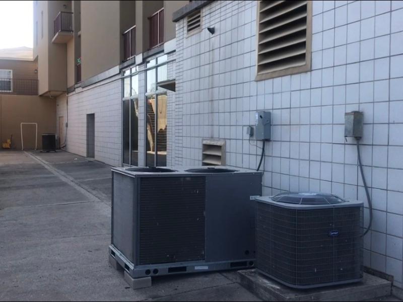 Renovar&aacute;n aparatos de aire acondicionados de casas de gobierno en Eagle Pass