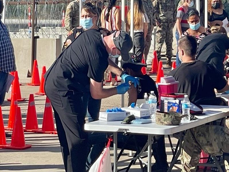 Vacuna Coahuila a mil menores de 12 a 17 gracias a gestiones del gobernador y el alcalde de Piedras Negras ante el Condado de Maverick