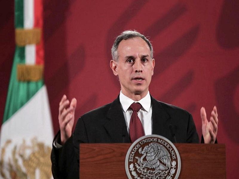 Gatell acusa a medios de confundir sobre vacunaci&oacute;n a menores de edad